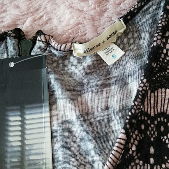 Silence & Noise Racerback Top - Picture 2 of 7